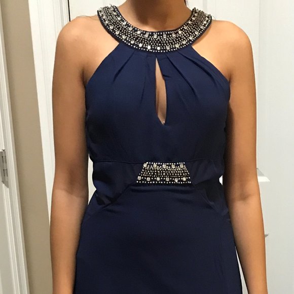 Dress - Picture 3 of 4